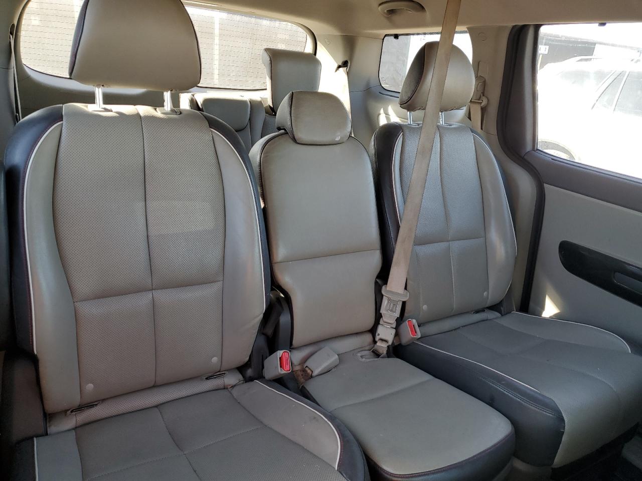 kndmc5c10f6021821 KNDMC5C10F6021821 2015 Kia Sedona Ex