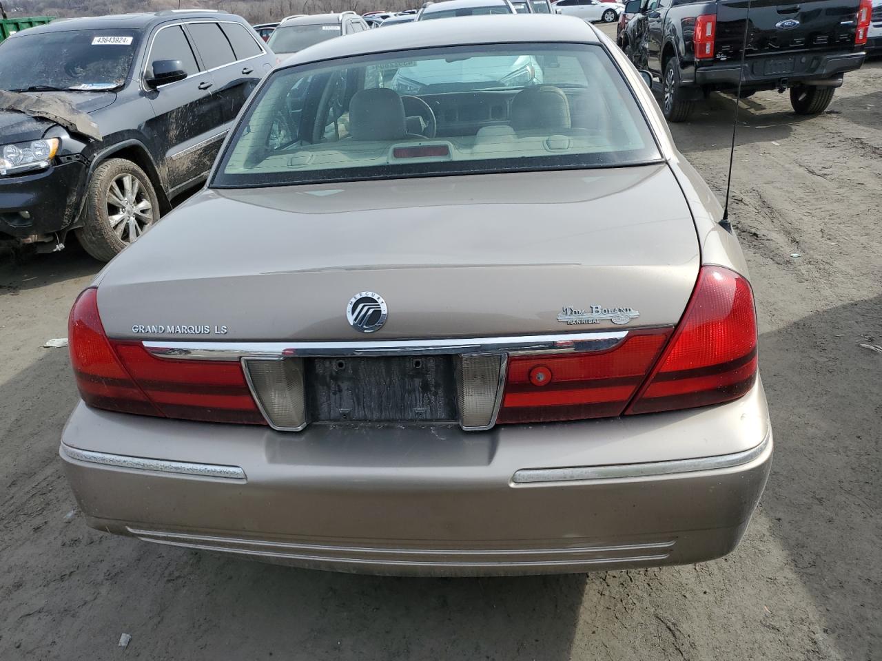 Lot #3298289031 2005 MERCURY GRAND MARQ