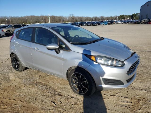 VIN 3FADP4EJ9JM133804 2018 FORD FIESTA no.4