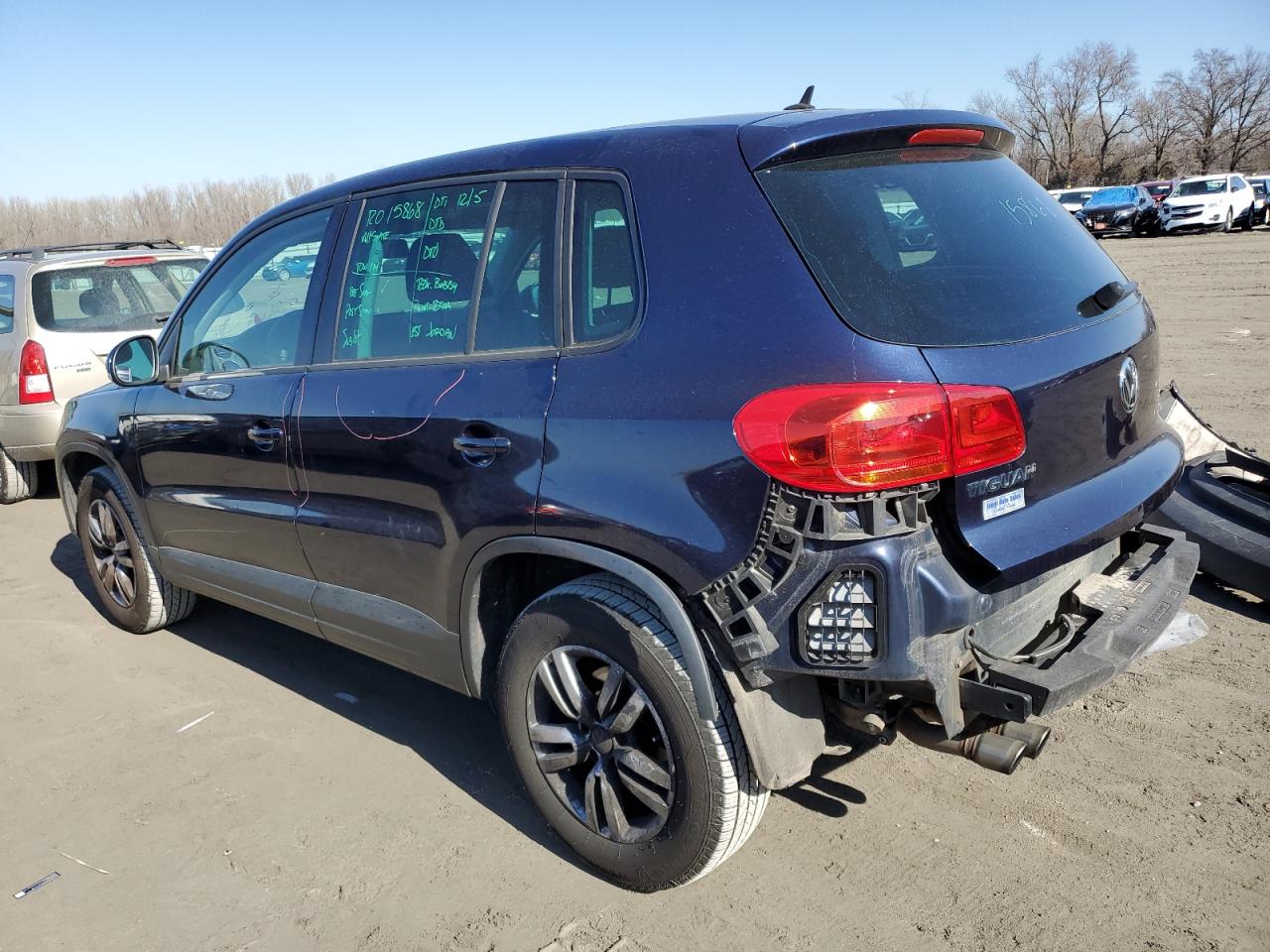 WVGAV7AX7CW534653 2012 Volkswagen Tiguan S