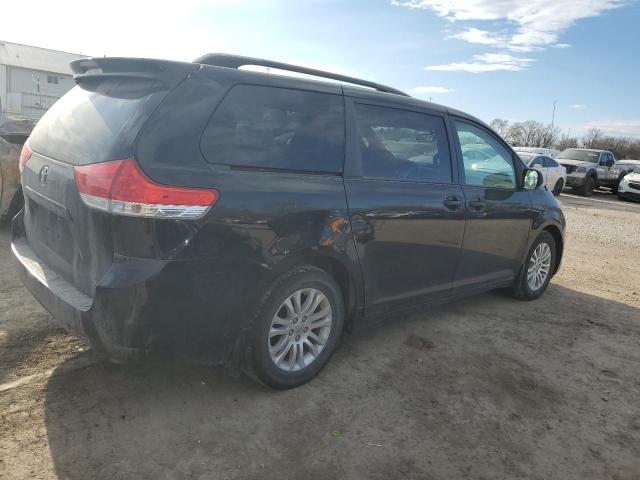 2012 Toyota Sienna - Image 3