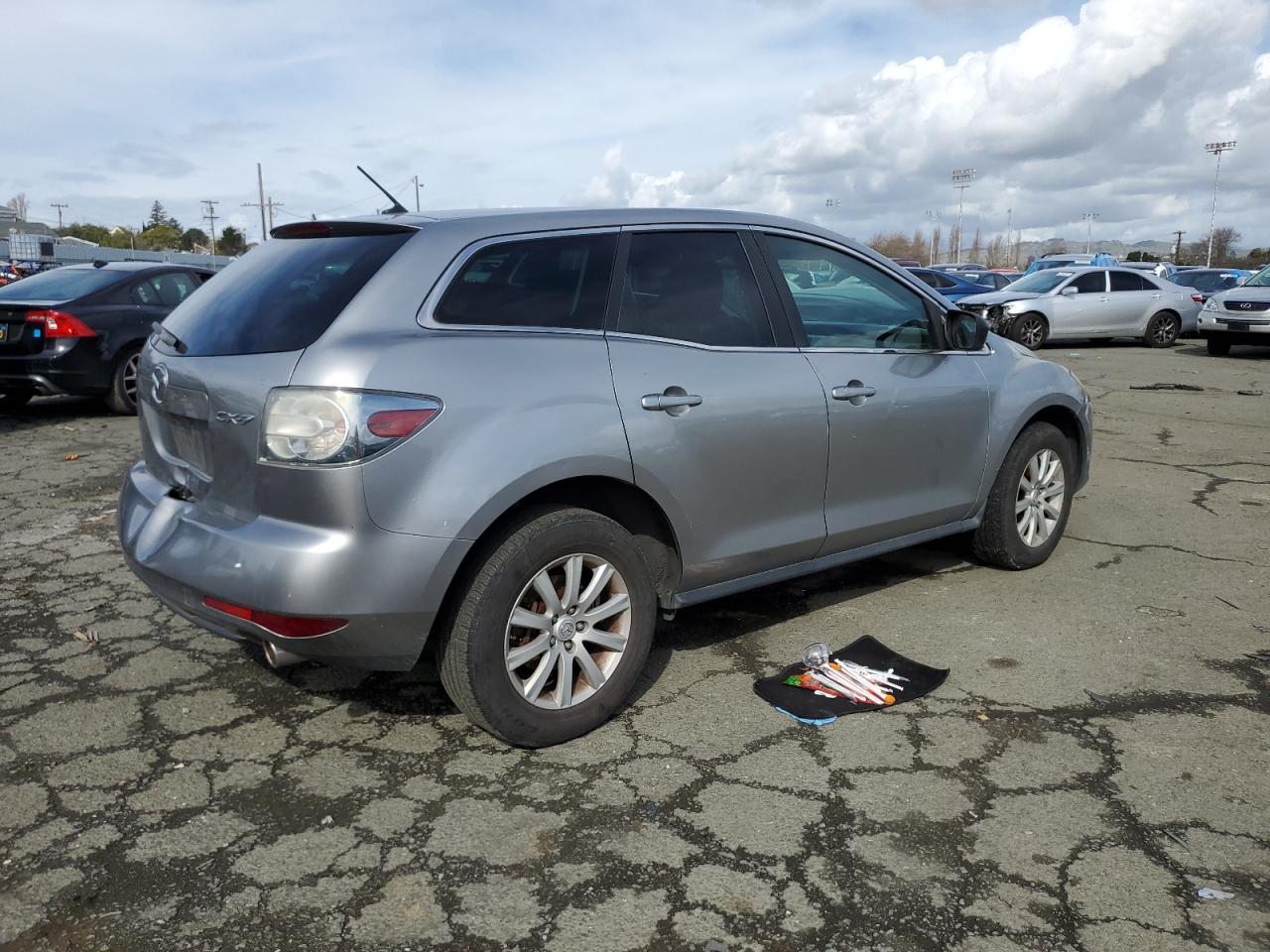 JM3ER2AM6B0394395 2011 Mazda Cx-7