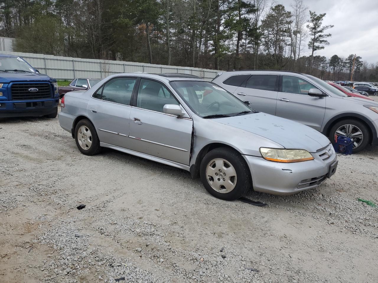 1HGCG165X2A064725 2002 Honda Accord Ex