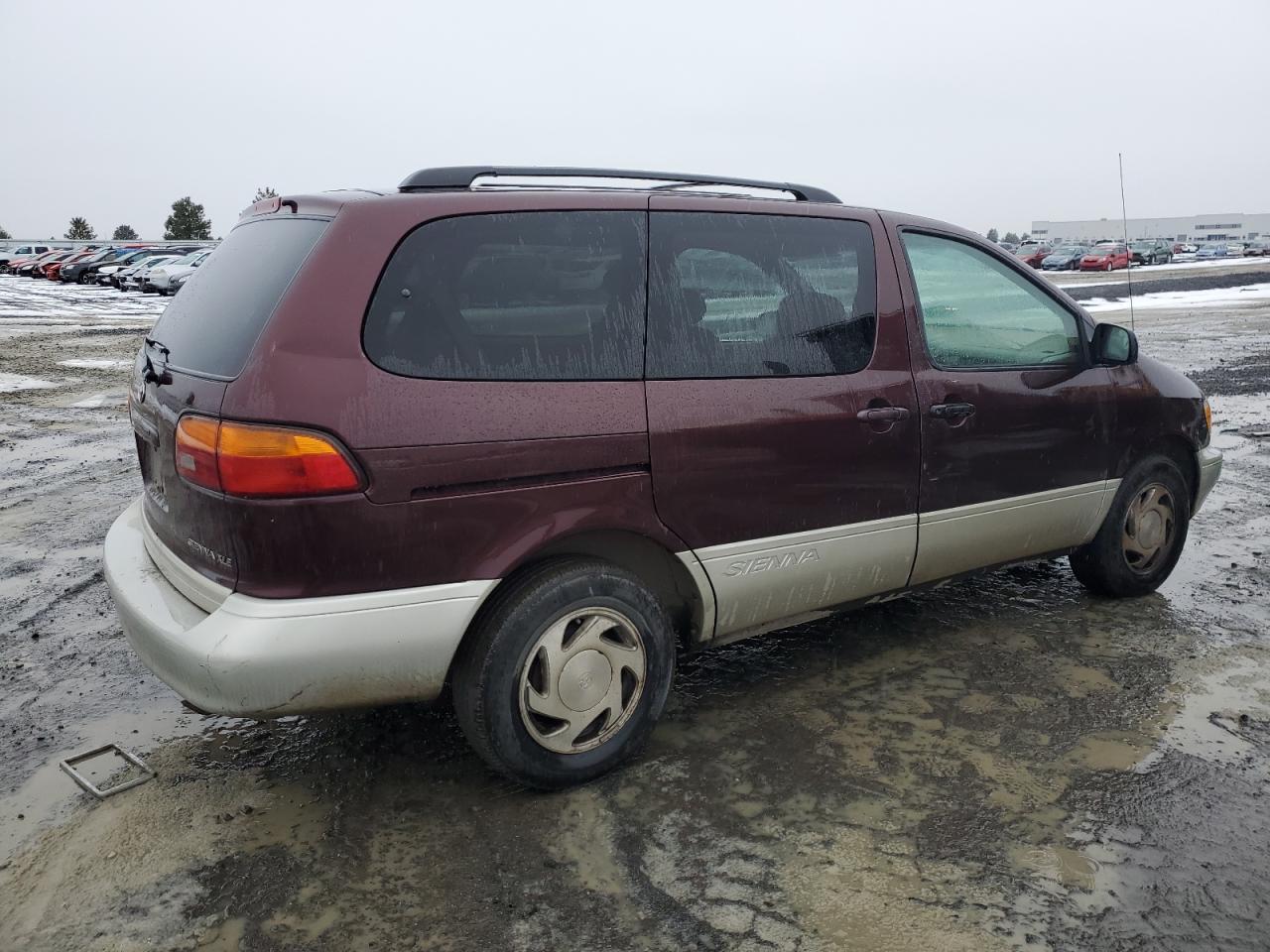 4t3zf13c7wu060184 4T3ZF13C7WU060184 1998 Toyota Sienna Le