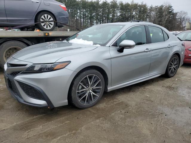 Lot #2411816942 2022 TOYOTA CAMRY SE salvage car