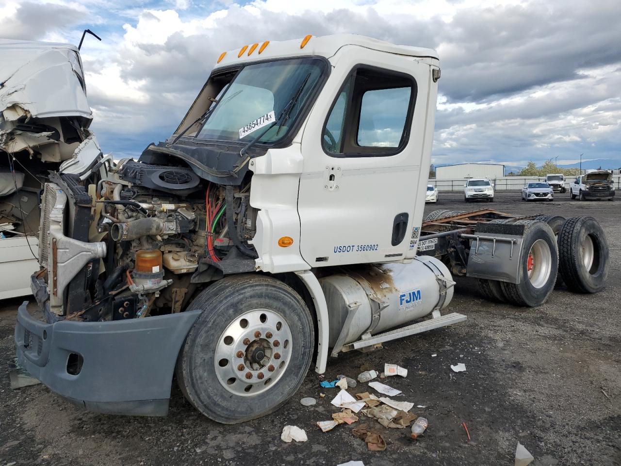 1FUJGBDV3ALAM8654 2010 Freightliner Cascadia 113