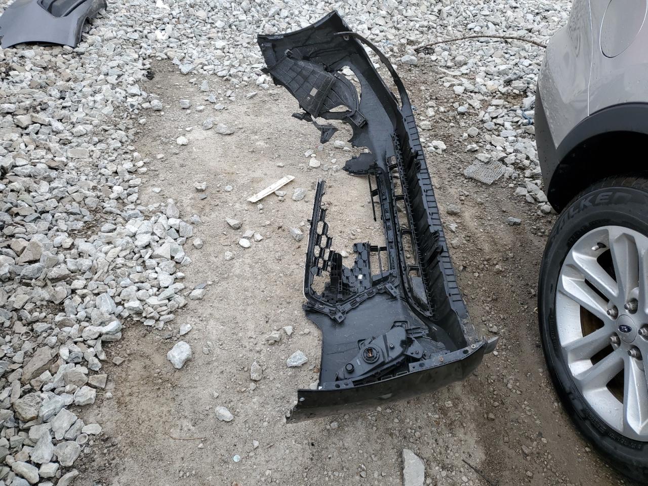 2018 Hyundai Elantra Gt vin: KMHH35LE8JU074450