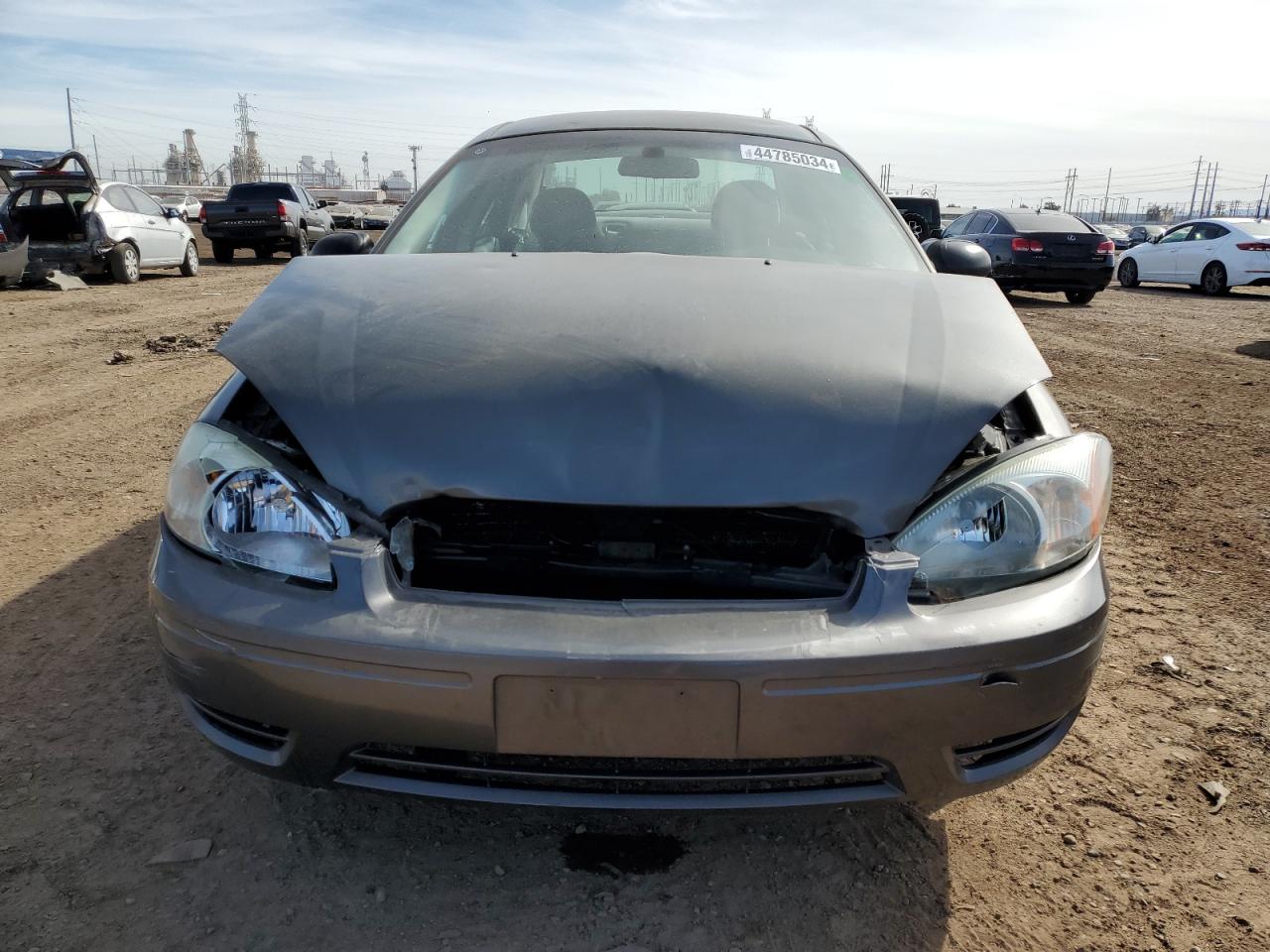 1FAFP53U04G183906 2004 Ford Taurus Se