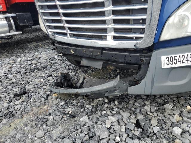 Lot #2339960167 2014 FREIGHTLINER CASCADIA 1 salvage car