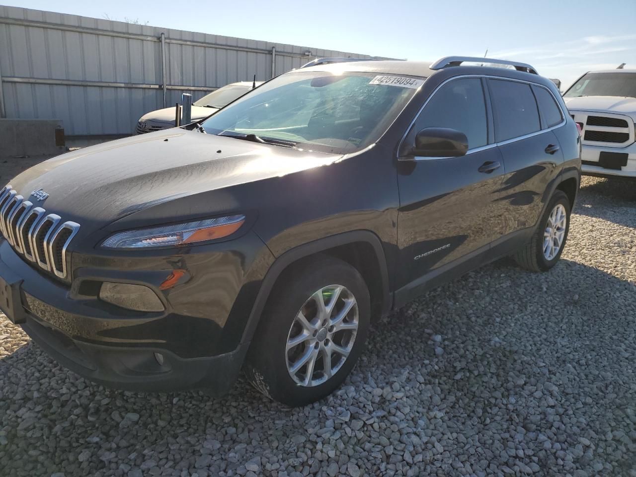 2014 Jeep Cherokee Latitude vin: 1C4PJLCB2EW131705