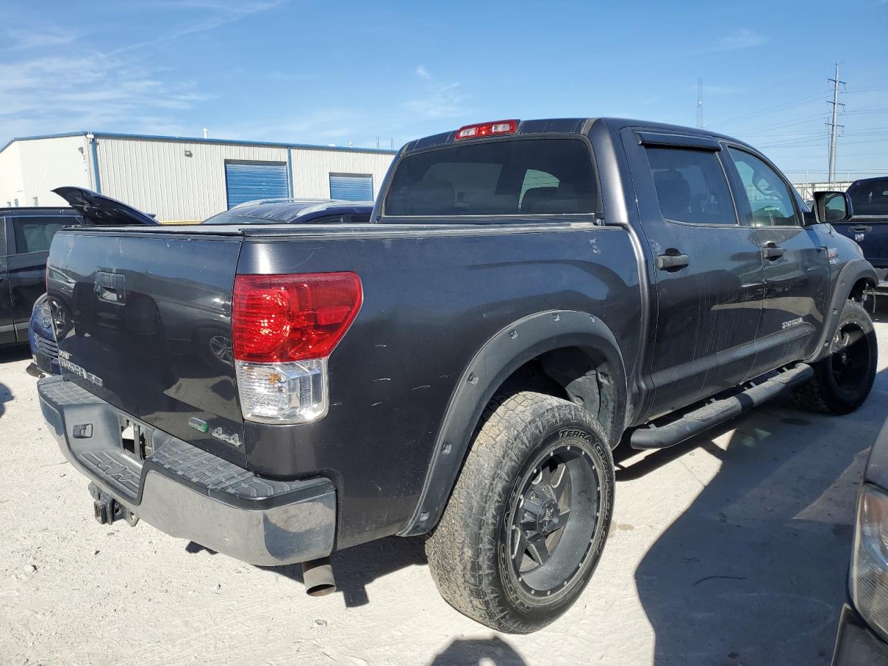 5TFDW5F10BX201291 2011 Toyota Tundra Crewmax Sr5