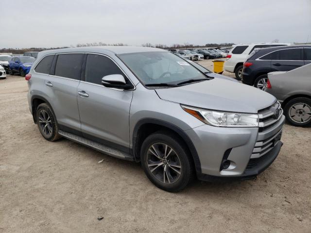 VIN 5TDZARFH6KS053422 2019 Toyota Highlander, LE no.4