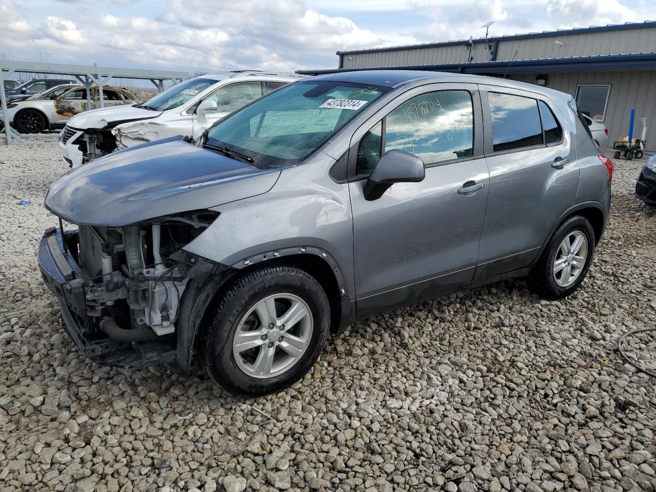 2020 Chevrolet Trax Ls vin: 3GNCJKSB3LL304085