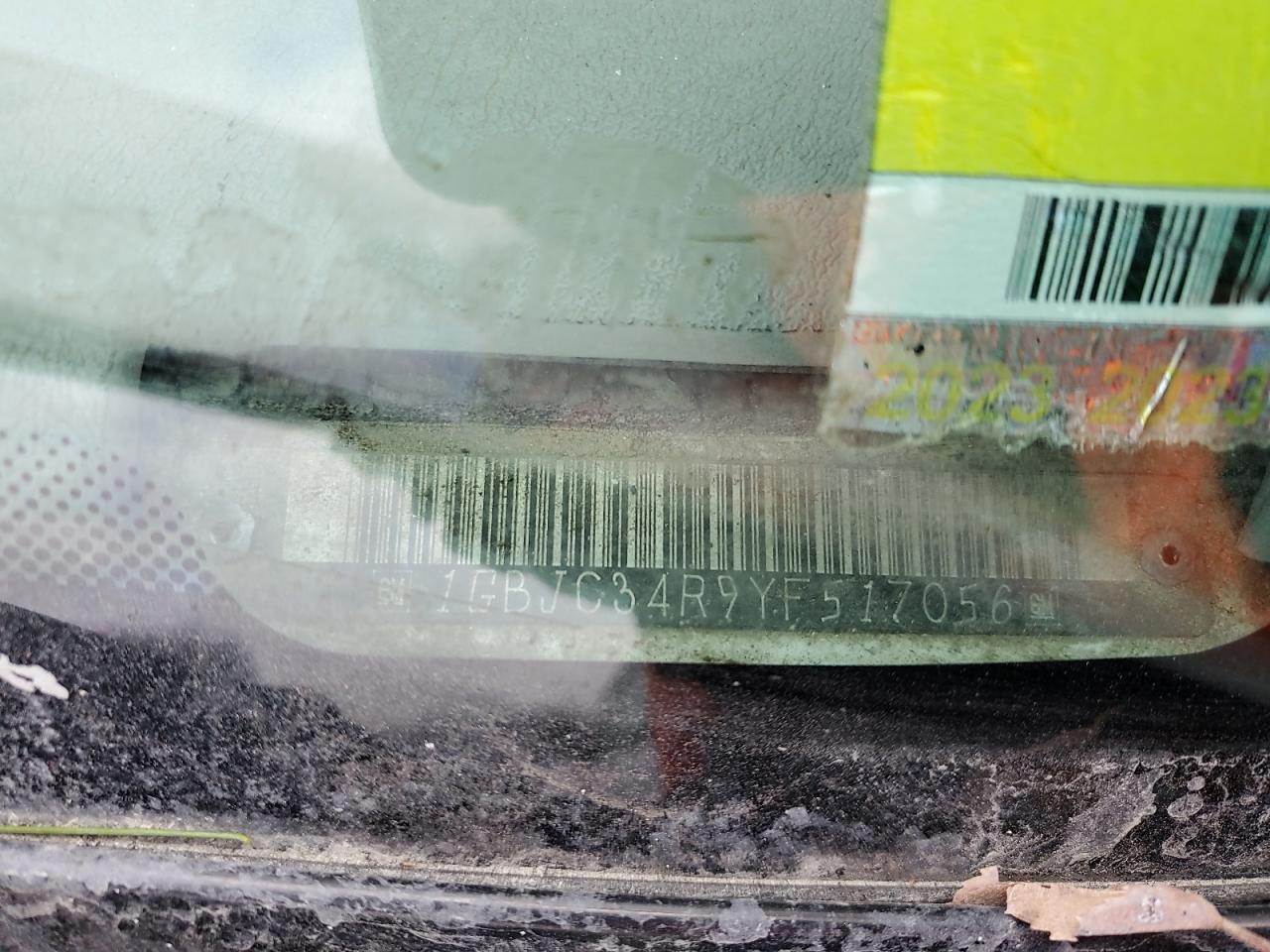 1GBJC34R9YF517056 2000 Chevrolet Gmt-400 C3500