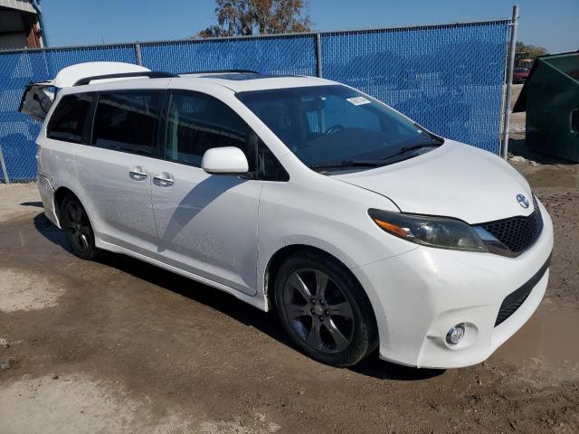 5TDXK3DC4GS719578 2016 TOYOTA SIENNA, photo no. 4