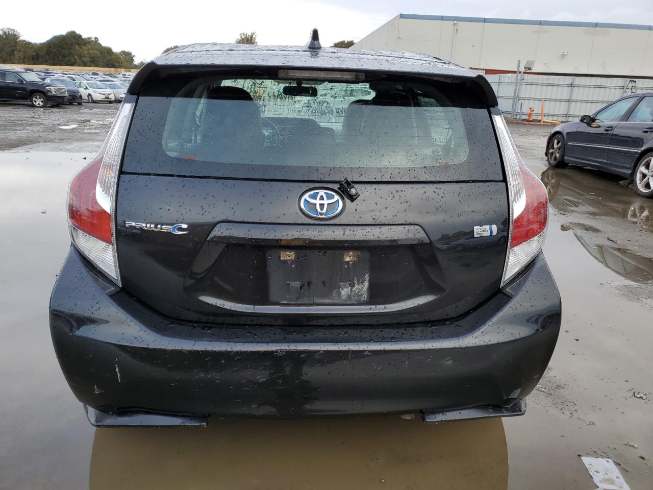 2016 Toyota Prius C vin: JTDKDTB31G1117273