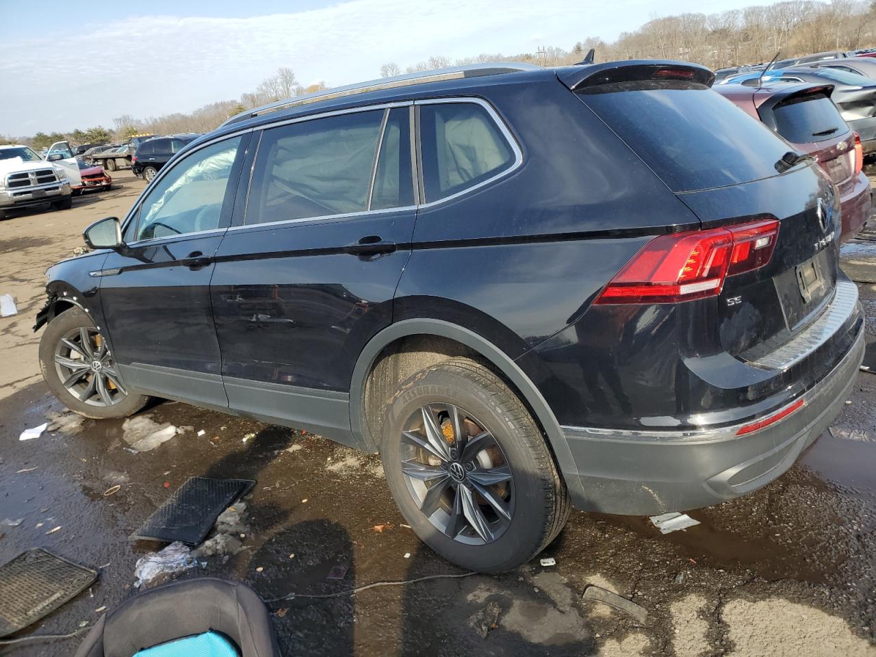 3VV2B7AX9NM107674 2022 Volkswagen Tiguan Se