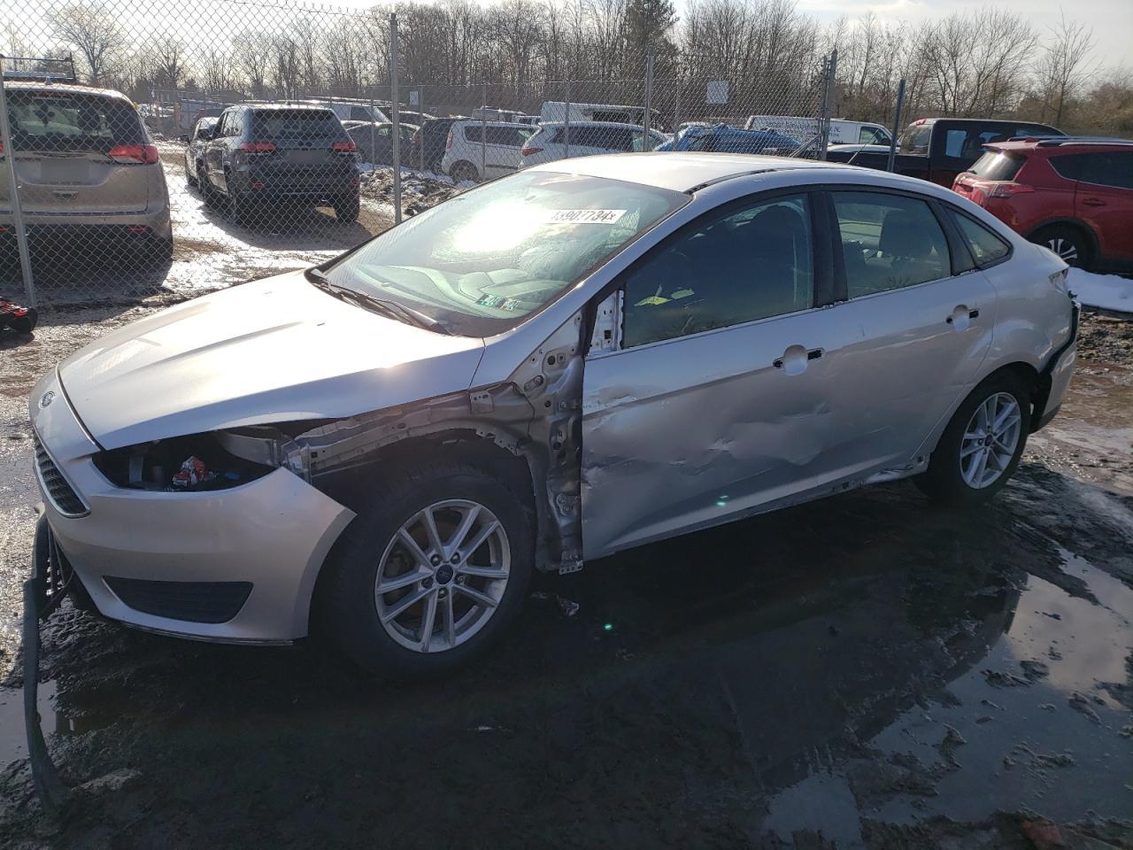 1FADP3F25JL264585 2018 Ford Focus Se