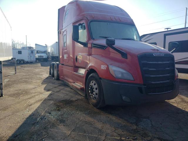 Lot #2438677469 2018 FREIGHTLINER CASCADIA 1 salvage car