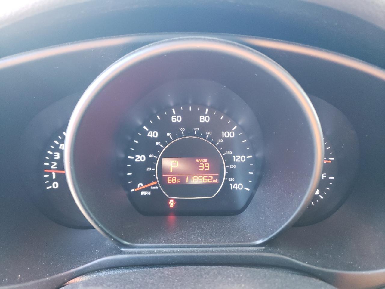 KNDJP3A55J7593469 2018 Kia Soul +