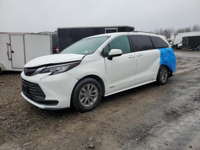 2021 Toyota Sienna LE