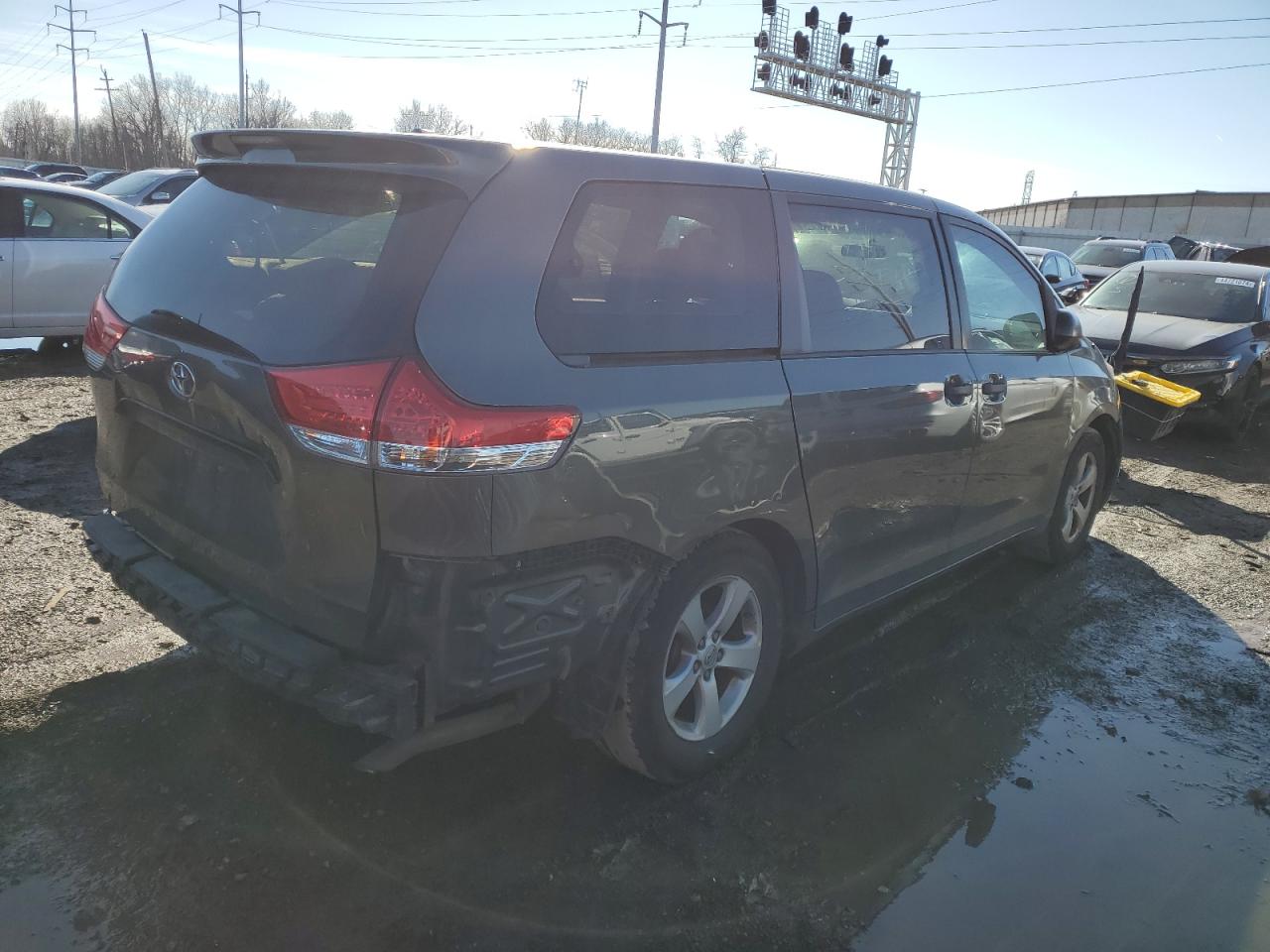 5TDZK3DCXES448158 2014 Toyota Sienna