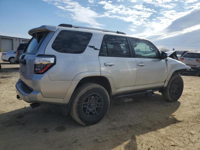 VIN WAUJ2AFC3DN133847 2018 TOYOTA 4RUNNER no.3