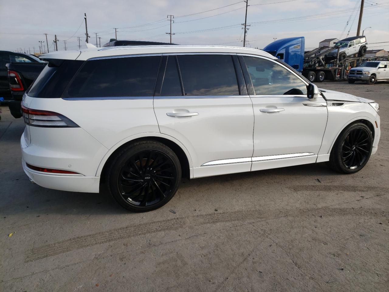 5lm5j7xcxmgl04079 5LM5J7XCXMGL04079 2021 Lincoln Aviator Reserve