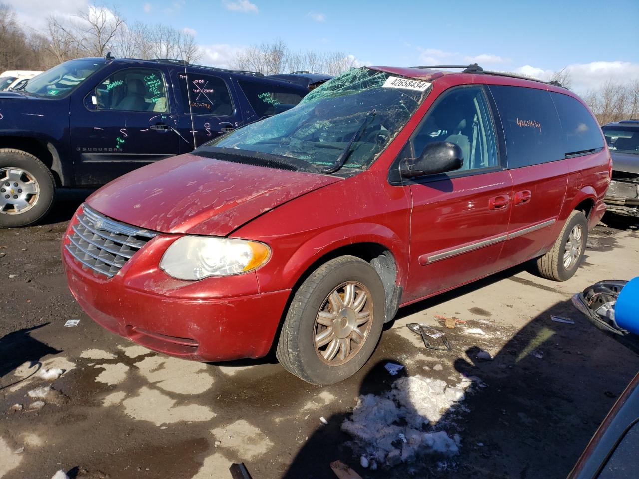 2C8GP54L05R470584 2005 Chrysler Town & Country Touring