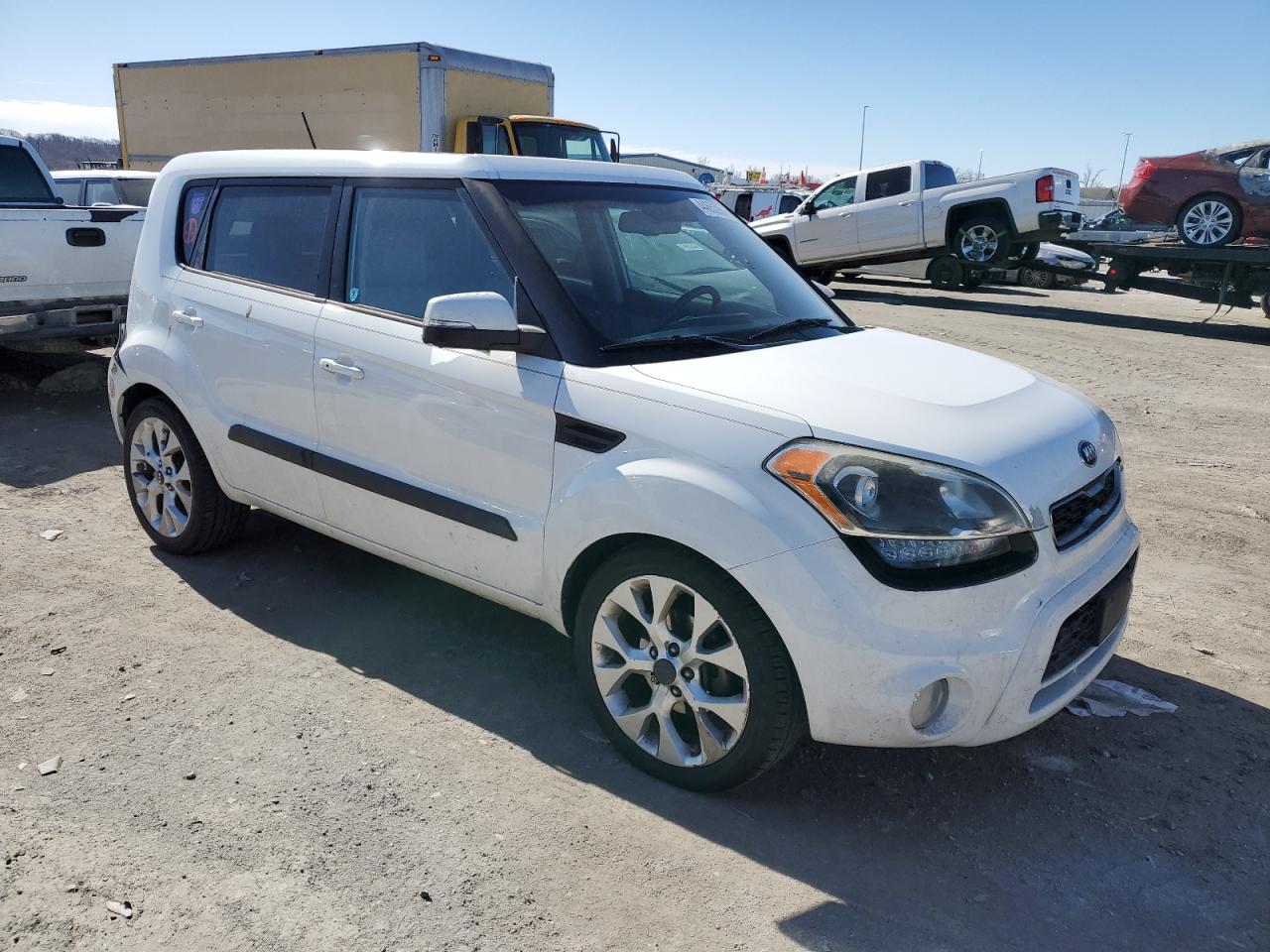 KNDJT2A64D7566413 2013 Kia Soul +