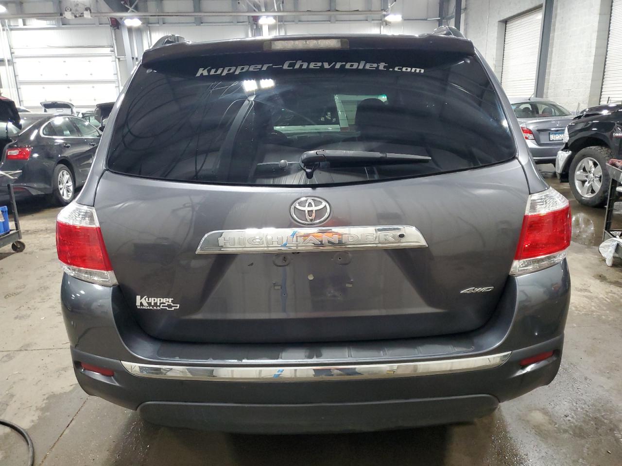 5TDBK3EH1CS142670 2012 Toyota Highlander Base