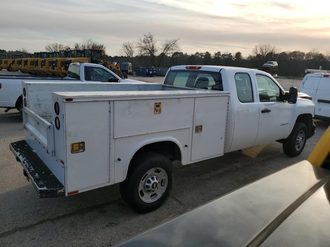 1GB2CVCGXBZ338708 2011 Chevrolet Silverado C2500 Heavy Duty