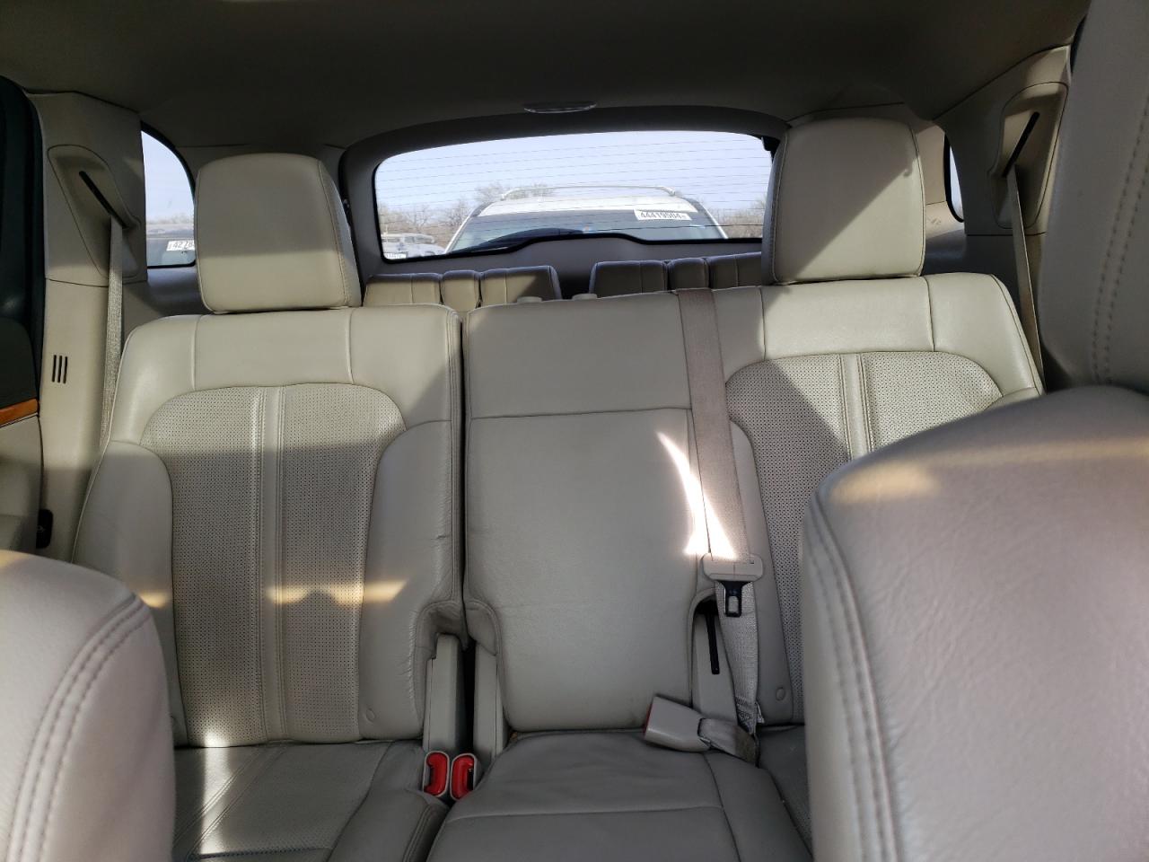 2lmhj5atxabj28123 2LMHJ5ATXABJ28123 2010 Lincoln Mkt