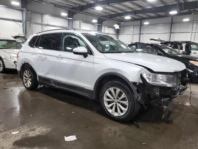 2018 VOLKSWAGEN TIGUAN SE 3VV2B7AX1JM099726