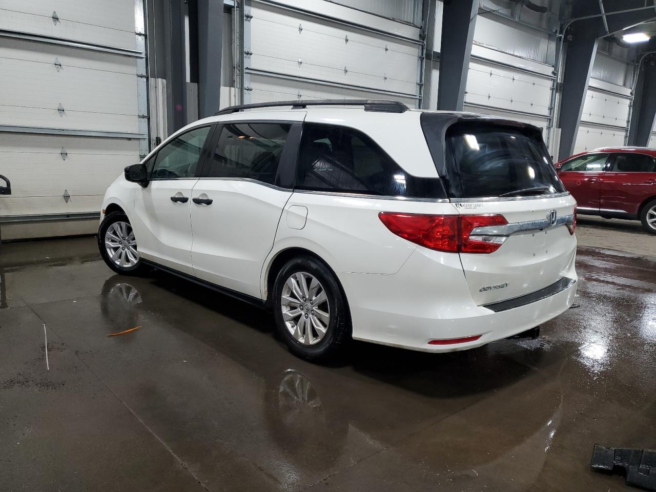 2018 Honda Odyssey Lx vin: 5FNRL6H25JB045963