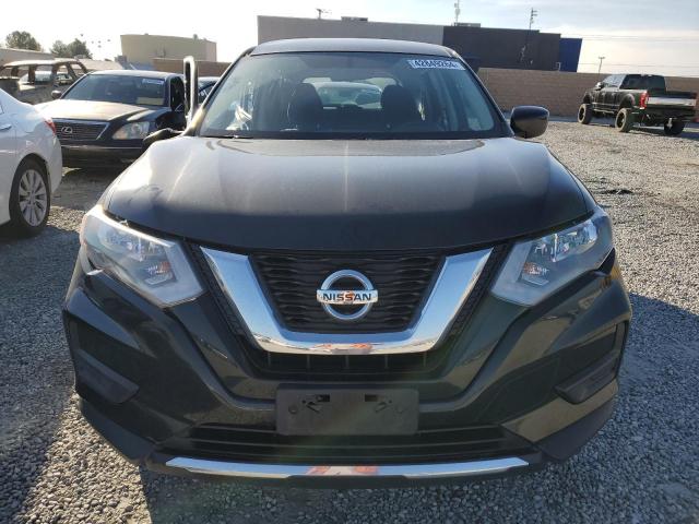 2017 Nissan Rogue S VIN: JN8AT2MT7HW135596 Lot: 42849264