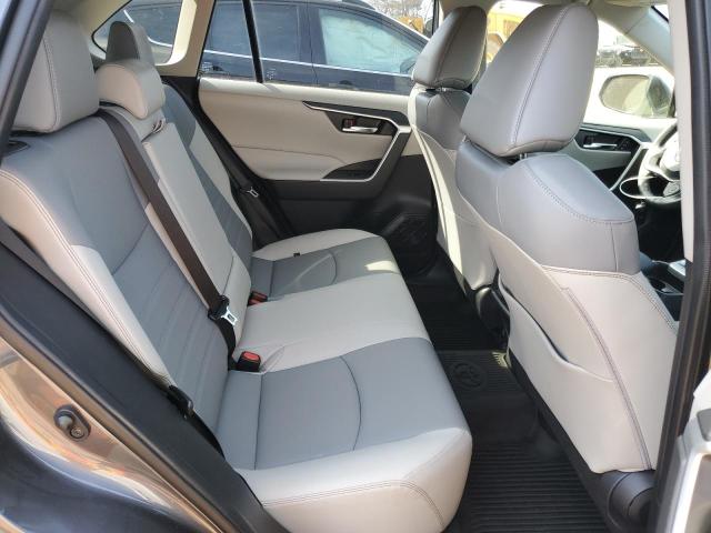 2021 TOYOTA RAV4 XLE P JTMA1RFV7MD077066