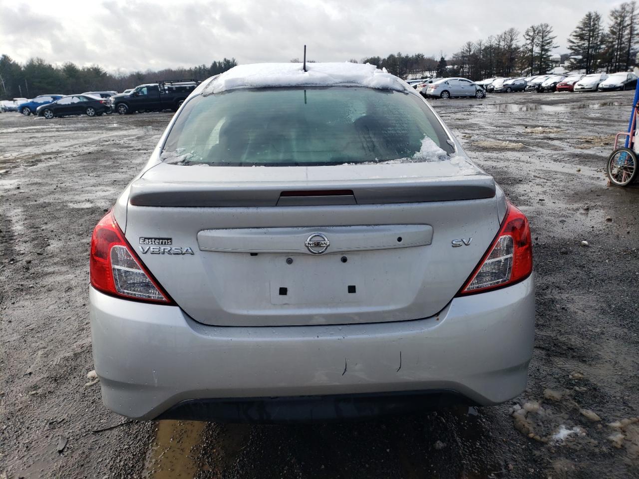 Lot #2766334383 2019 NISSAN VERSA S