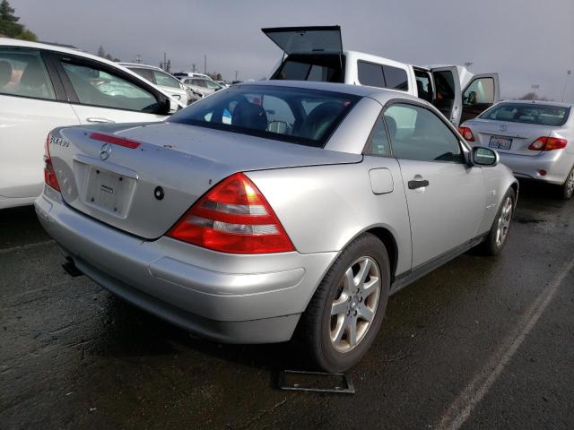 1998 Mercedes-Benz Slk 230 Kompressor VIN: WDBKK47FXWF024122 Lot: 44052594