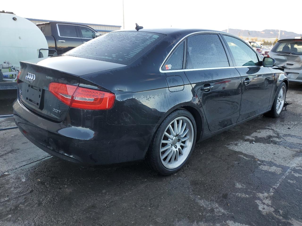 2013 Audi A4 Premium Plus vin: WAUEFAFL4DN028112