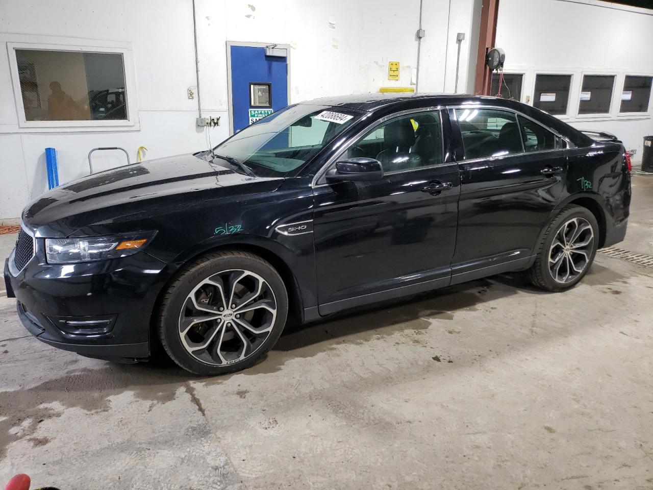 1FAHP2KT2HG125673 FORD TAURUS SHO 2017