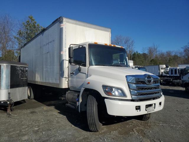 Lot #2361236843 2021 HINO 258/268 salvage car