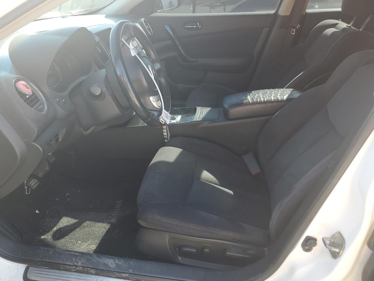 1N4AA5AP8BC820215 2011 Nissan Maxima S