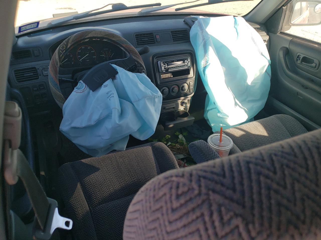 JHLRD1846VC008864 1997 Honda Cr-V Lx