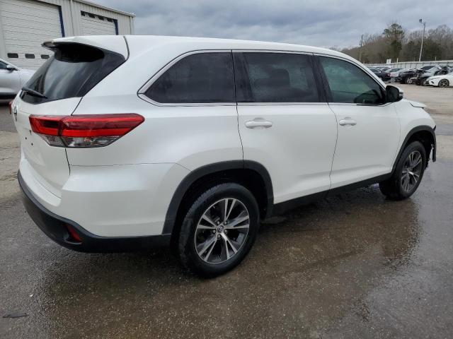 VIN 5TDZZRFH8KS361703 2019 Toyota Highlander, LE no.3