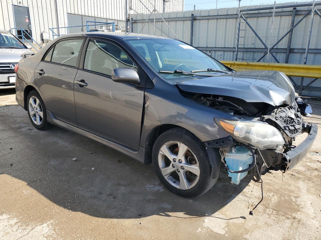 2T1BU4EEXDC105875 2013 Toyota Corolla Base