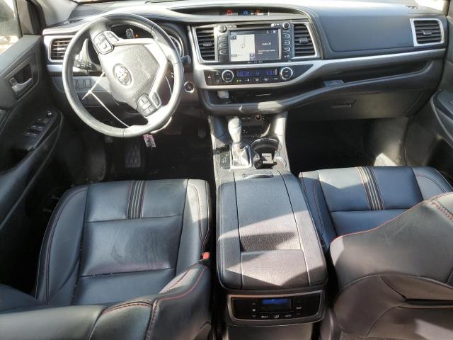 VIN 5TDKZRFH7KS552465 2019 Toyota Highlander, SE no.8