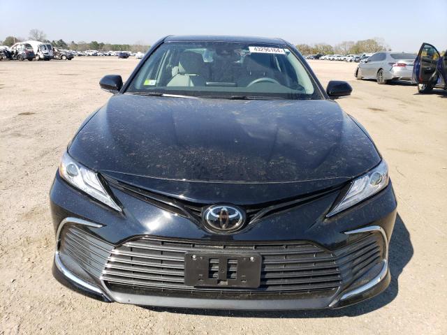 VIN 4T1F11BK0NU069441 2022 Toyota Camry, Xle no.5