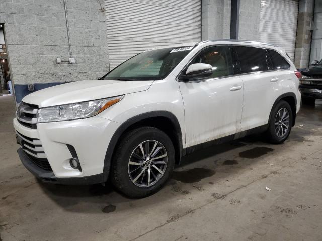 VIN 5TDJZRFH2KS580055 2019 Toyota Highlander, SE no.1