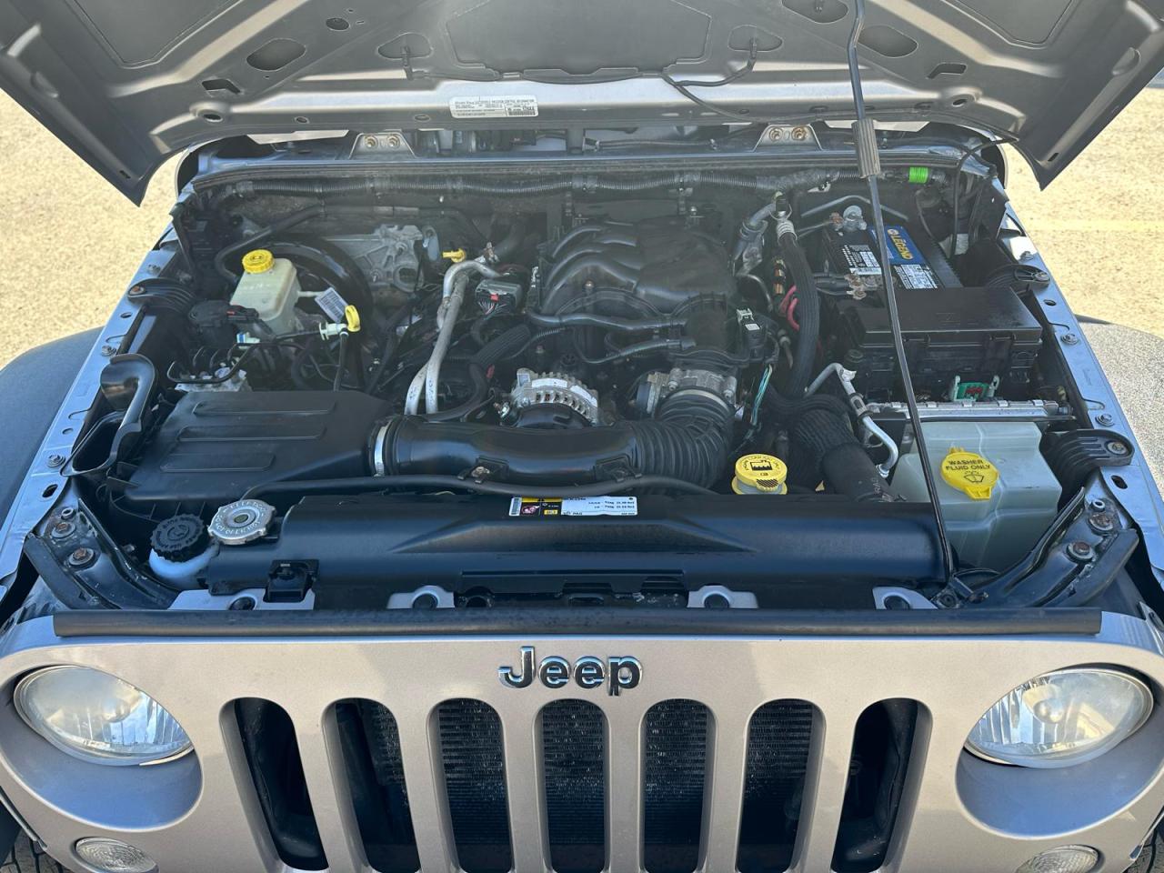 2015 Jeep Wrangler Unlimited Sport vin: 1C4BJWKG3FL533597